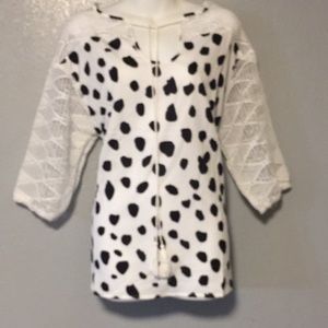 Black and White casual blouse
